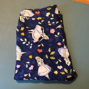 Alice in Wonderland leggings